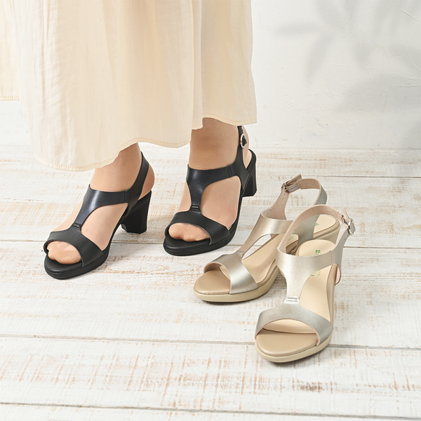 No.2049 Grace Line Wedge Sandal