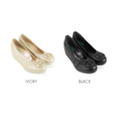 No.3088 Stable Heel Metal Buckle Pumps