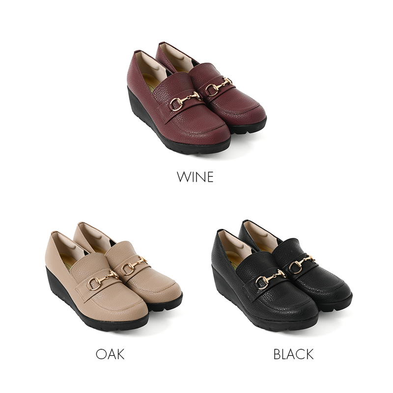 No.3090 Stable Heel Metal Buckle Pumps