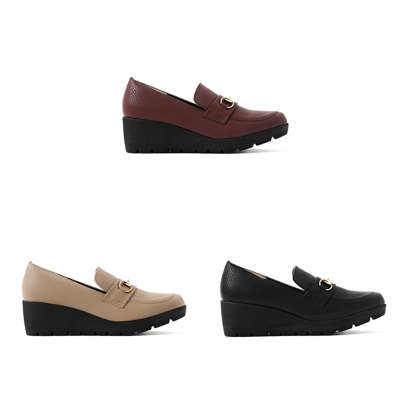 No.3090 Stable Heel Metal Buckle Pumps