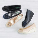 No.3084 Stable Heel Blink Flower Pumps